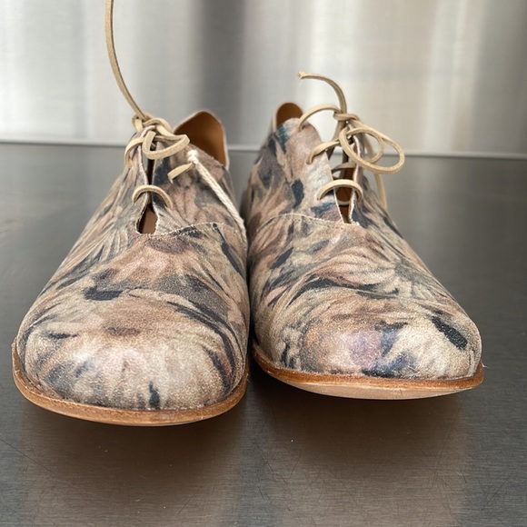 Camouflage Lace-Up Women's Shoes - Picture 8 of 9